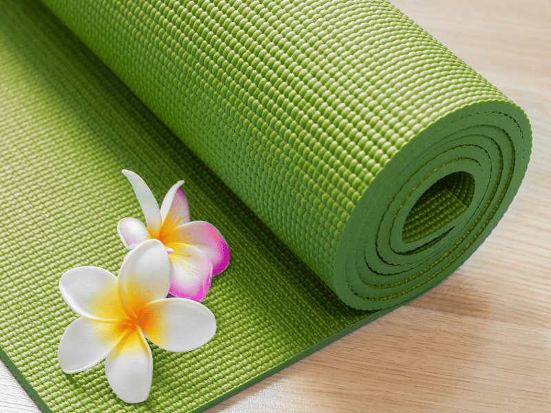 How to clean a yoga mat?